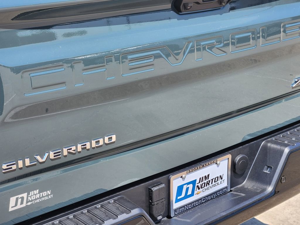 New 2026 Chevrolet Silverado 1500 ZR2 image 7