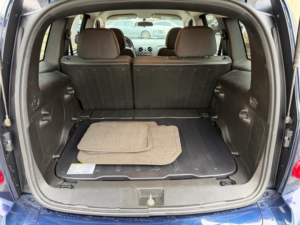 Used 2009 Chevrolet HHR LT image 11