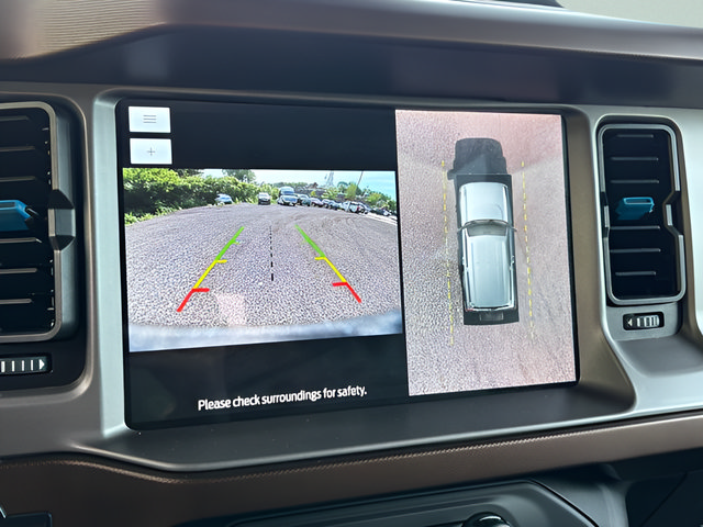 Used 2022 Ford Bronco Outer Banks AWD/4WD image 9