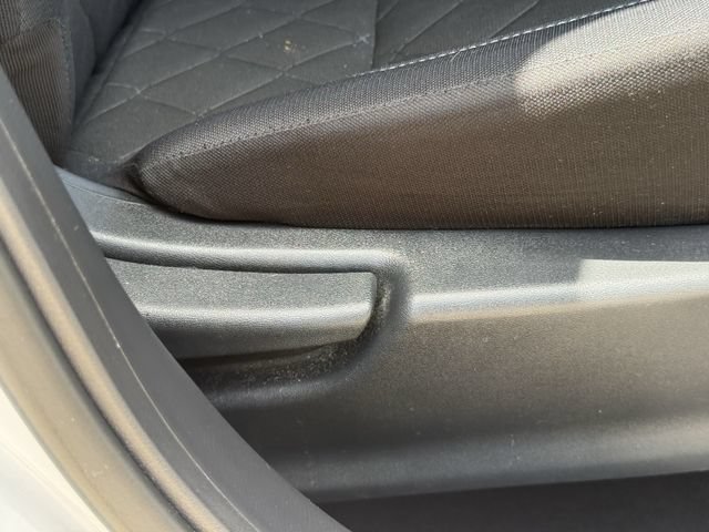Used 2018 Nissan Kicks SV w/ Exterior Package FWD image 30