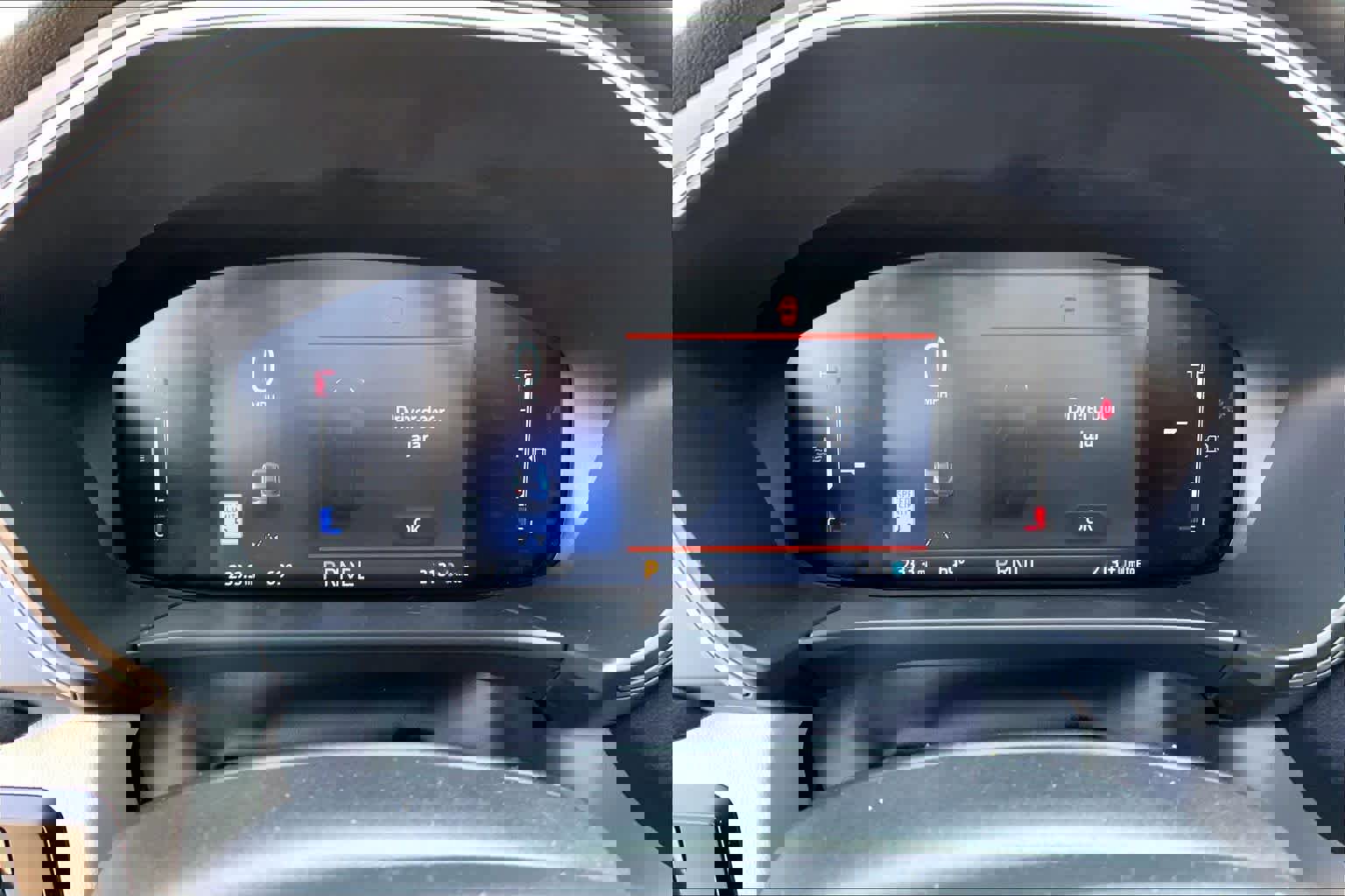 Used 2025 Ford Escape SE w/ Class II Trailer Tow Package image 25