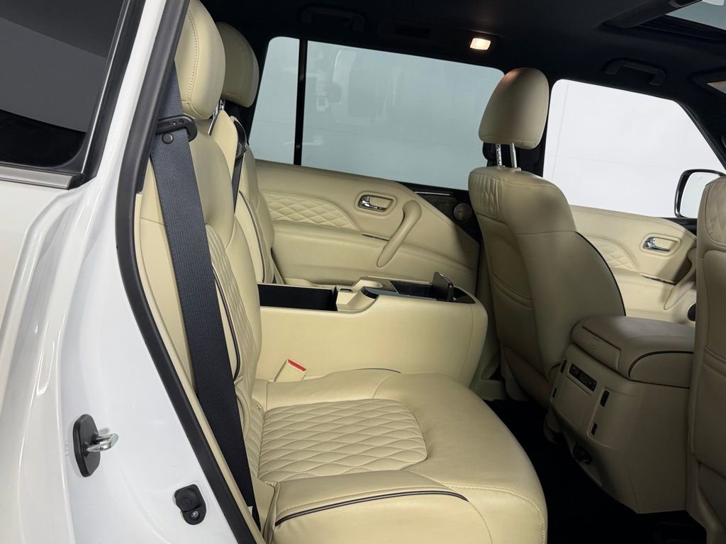 Used 2024 INFINITI QX80 Sensory image 30