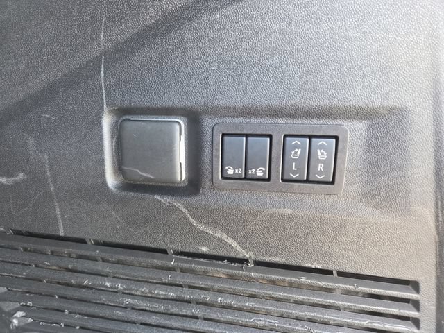 Certified 2025 GMC Yukon Denali AWD/4WD image 18