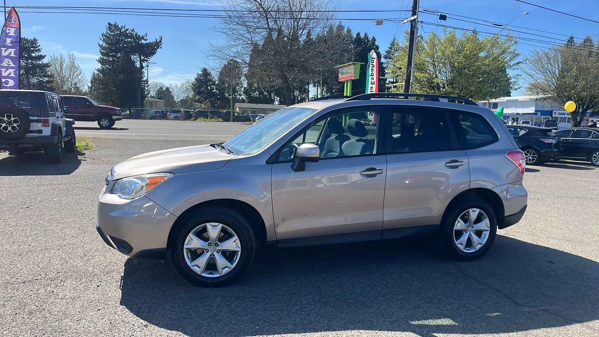 Used 2016 Subaru Forester 2.5i Premium w/ All-Weather Package AWD/4WD image 7