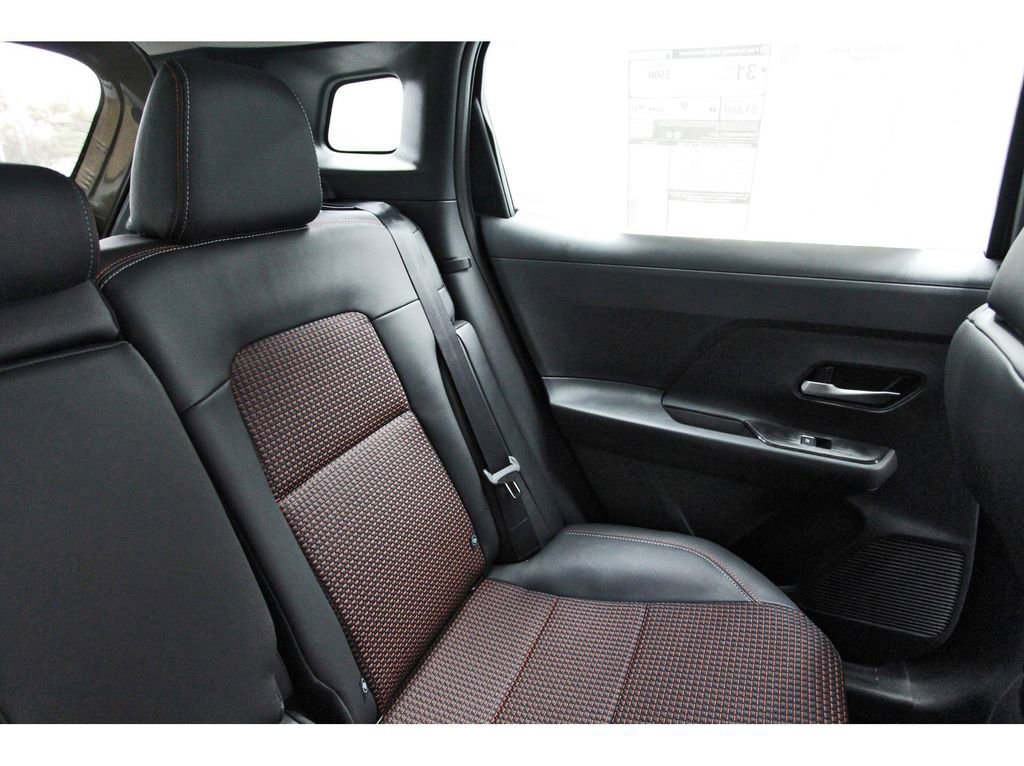 New 2026 Nissan Kicks SR FWD image 10
