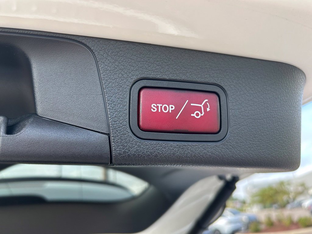 Used 2022 Mercedes-Benz GLB 35 AMG 4MATIC image 48