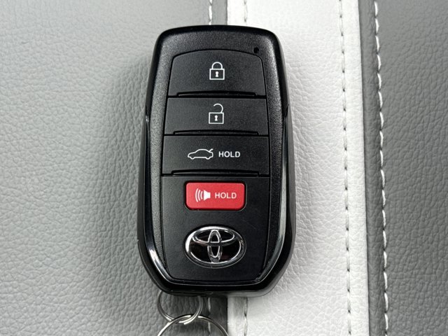 Used 2026 Toyota Camry SE w/ Convenience Package FWD image 21