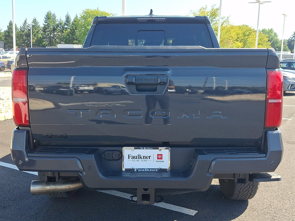 Used 2025 Toyota Tacoma TRD Off-Road w/ TRD Off Road Upgrade Package AWD/4WD image 5