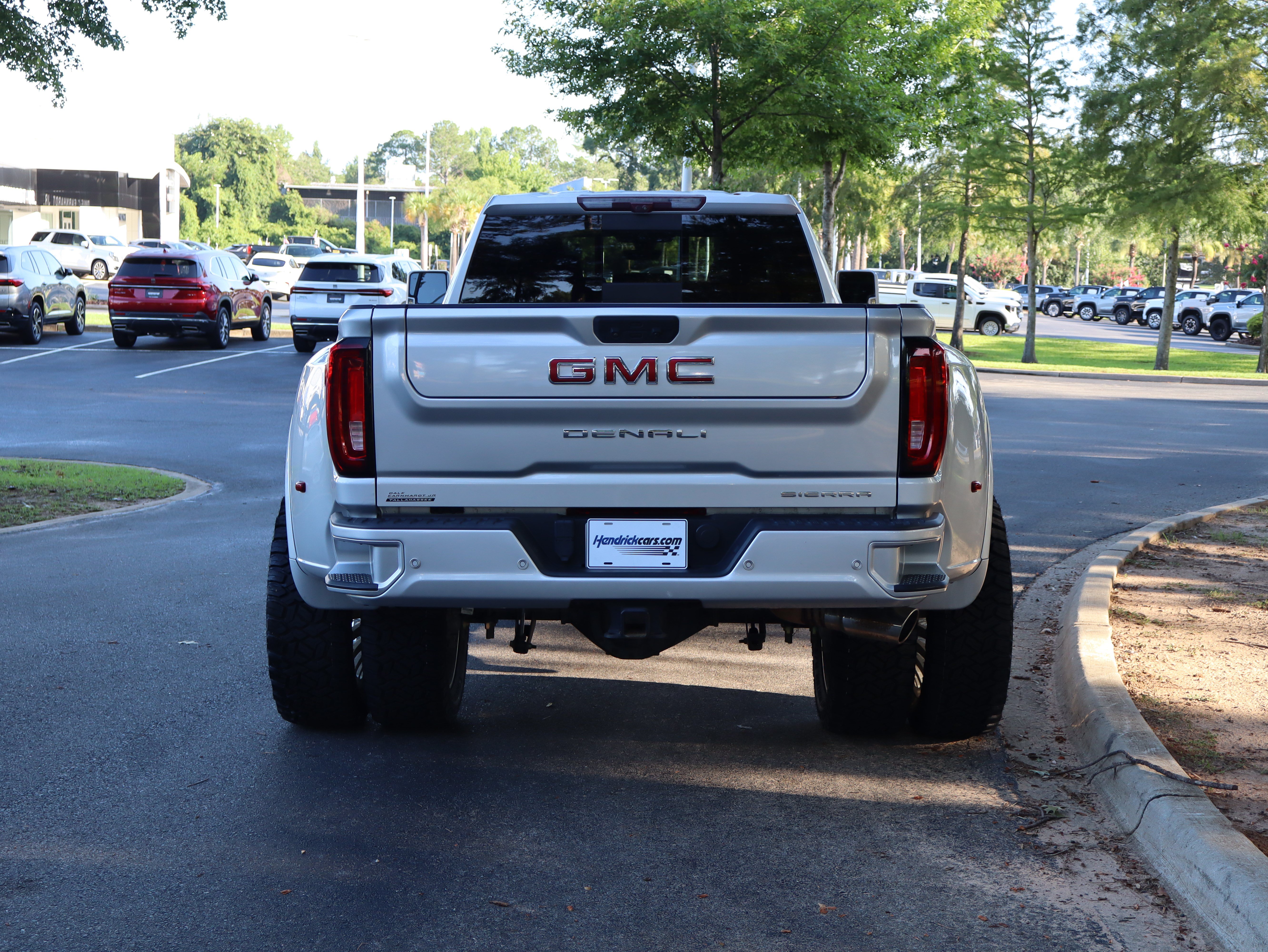 Used 2021 GMC Sierra 3500 Denali w/ Denali Ultimate Package AWD/4WD image 8
