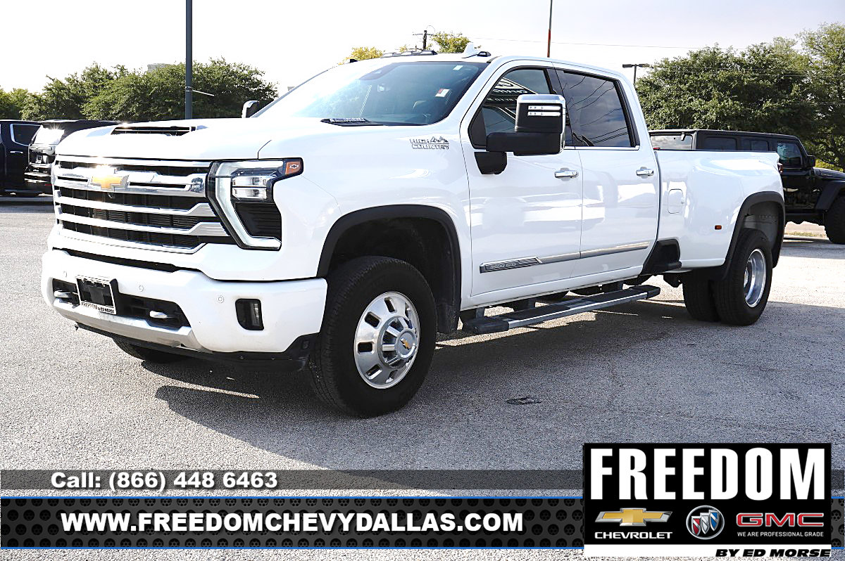 Used 2024 Chevrolet Silverado 3500 High Country w/ High Country Premium Package AWD/4WD image 3