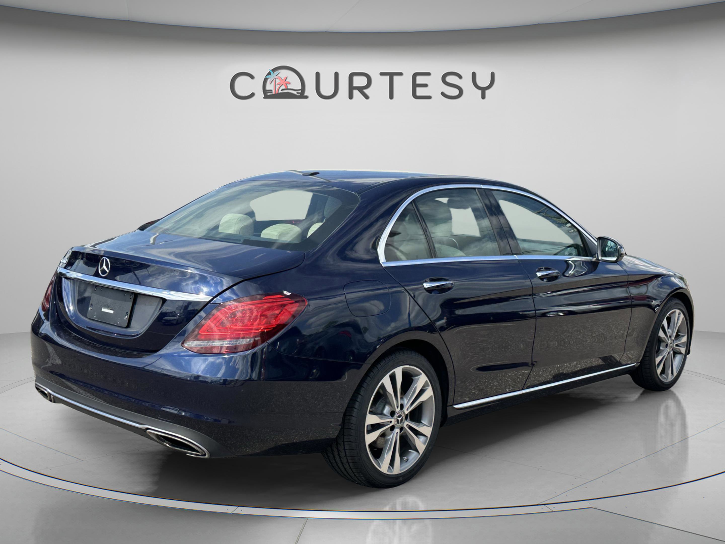 Used 2019 Mercedes-Benz C 300 Sedan image 5