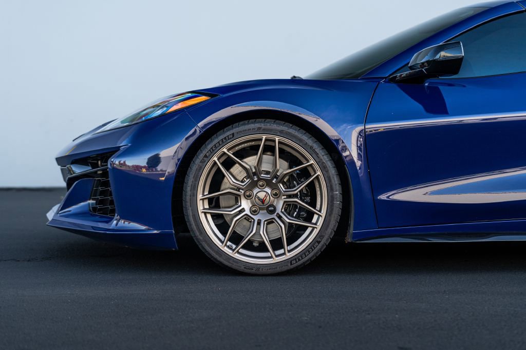 Used 2025 Chevrolet Corvette Z06 w/ Battery Protection Package image 10