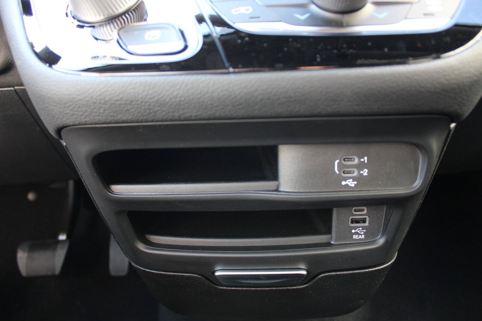 New 2026 Chrysler Pacifica Select FWD image 23