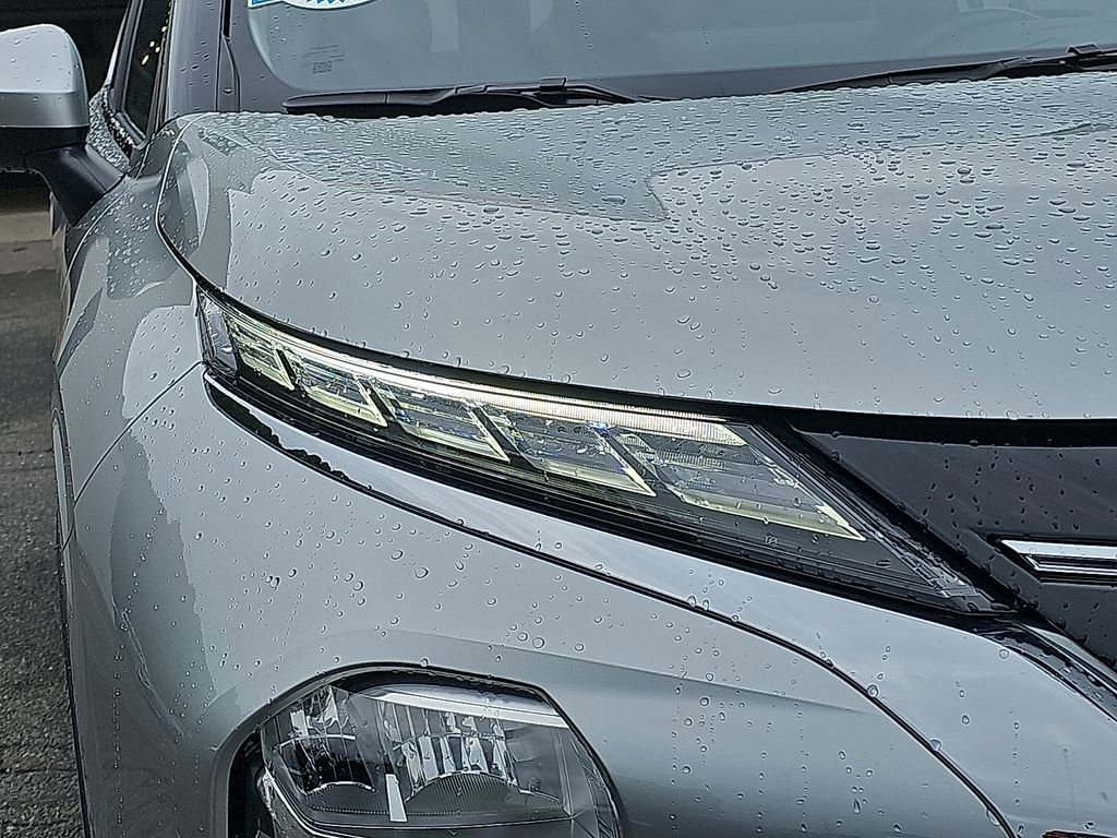 Used 2025 Mitsubishi Outlander SE image 9