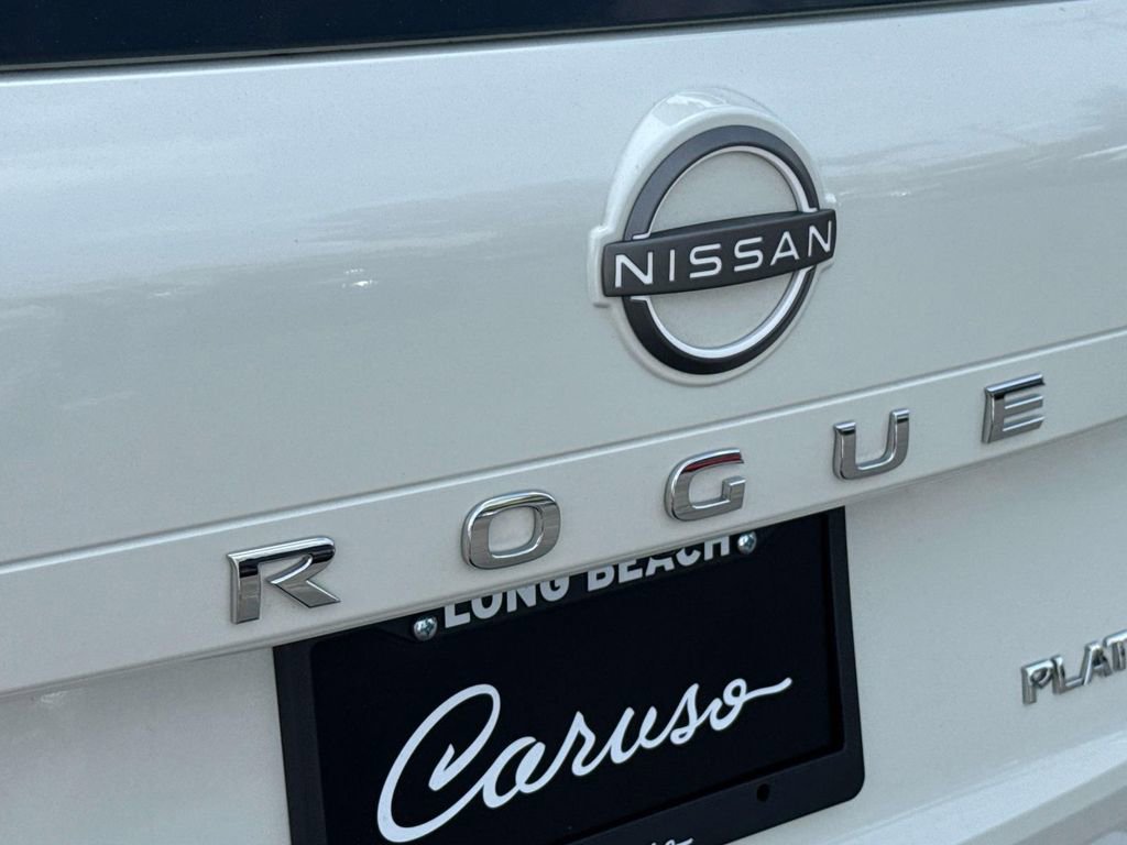 Used 2023 Nissan Rogue Platinum w/ Platinum Premium Package FWD image 6