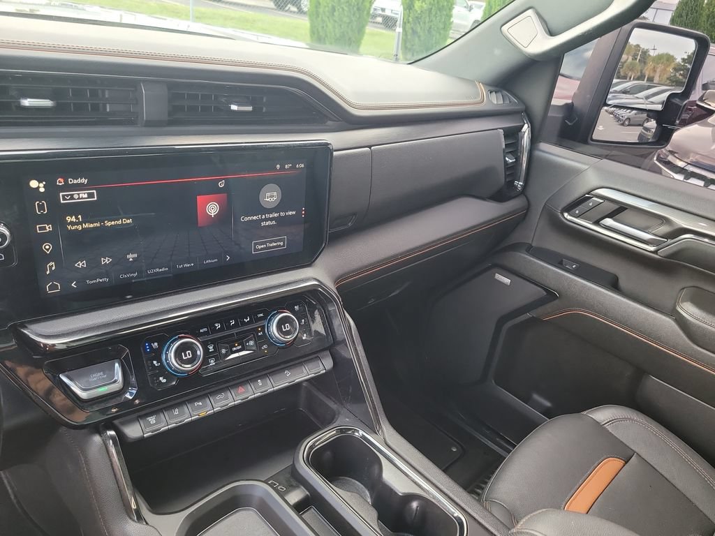 Used 2024 GMC Sierra 2500 AT4 AWD/4WD image 21