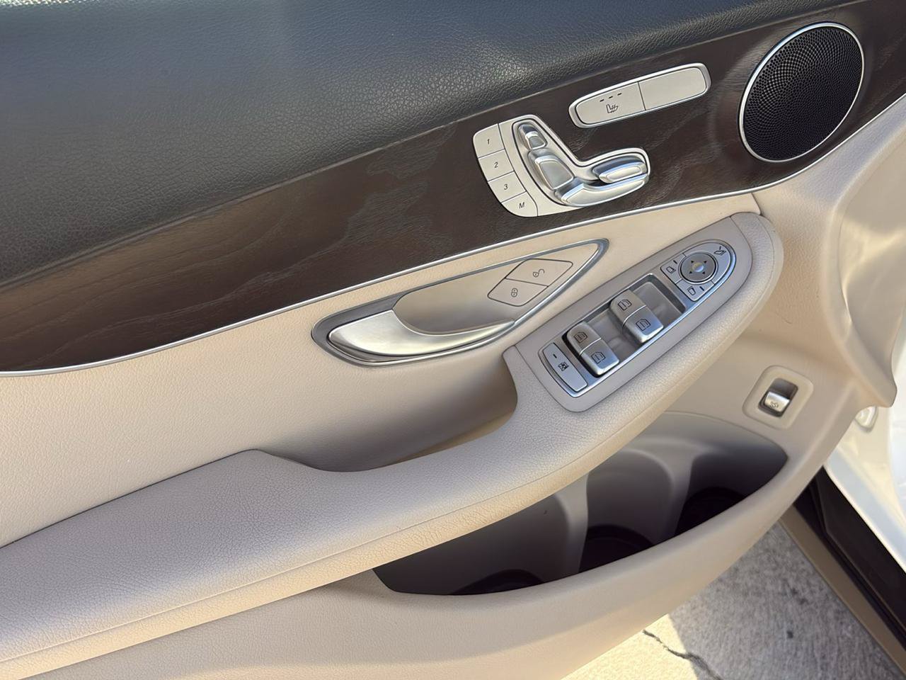 Used 2019 Mercedes-Benz GLC 300 image 20