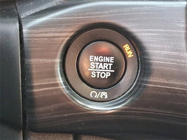 Used 2020 Jeep Grand Cherokee Laredo image 22