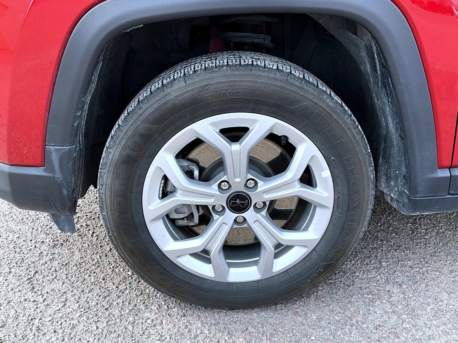 Used 2025 Jeep Compass Latitude w/ Sun & Sound Group AWD/4WD image 22