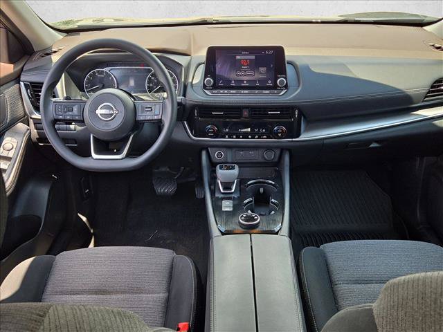 Used 2022 Nissan Rogue SV AWD/4WD image 15