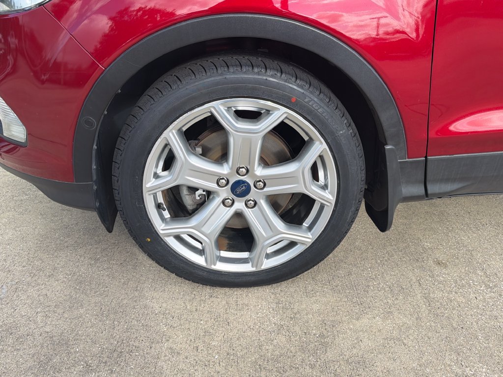 Used 2019 Ford Escape Titanium FWD image 11
