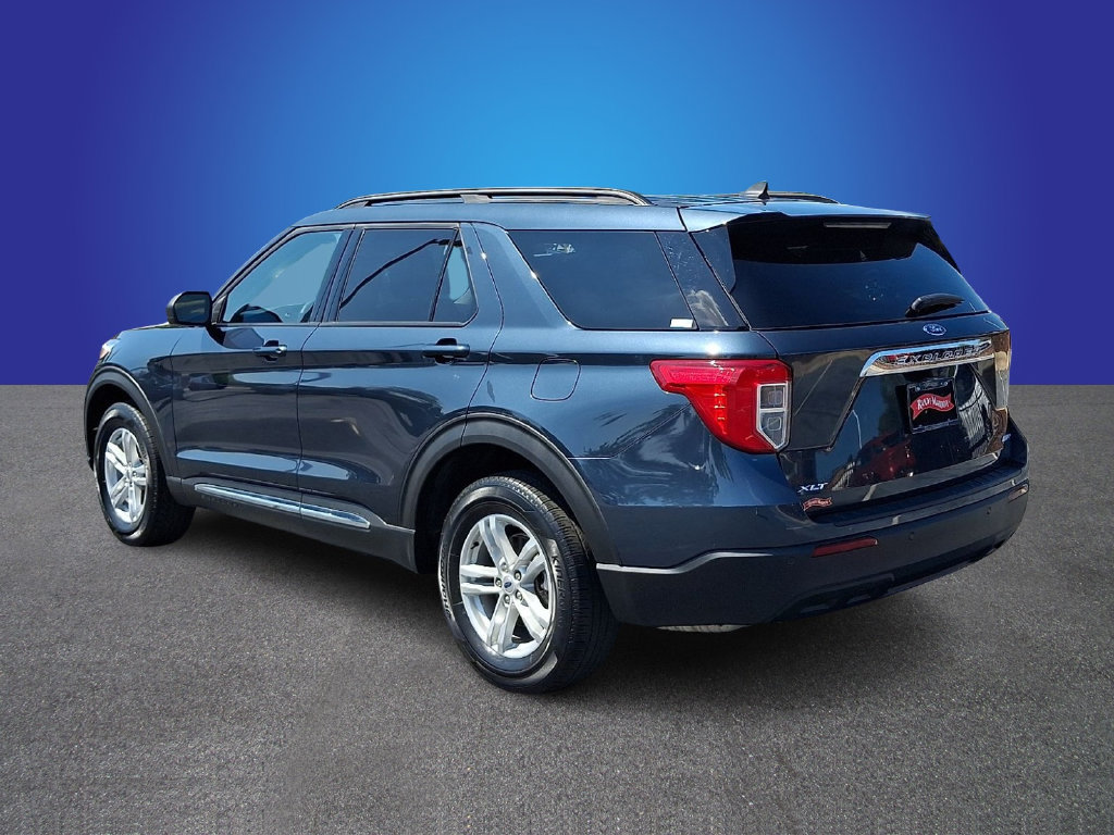 Used 2024 Ford Explorer XLT AWD/4WD image 6