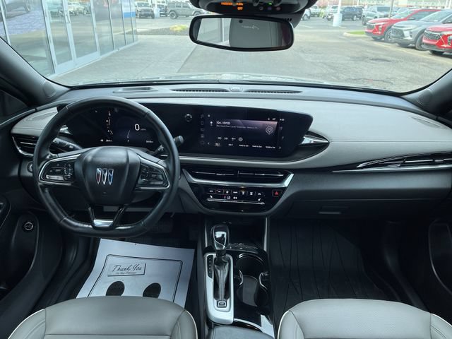 Certified 2025 Buick Envista Avenir FWD image 20