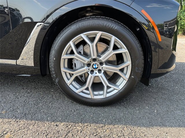 New 2026 BMW X7 xDrive40i w/ Premium Package image 16