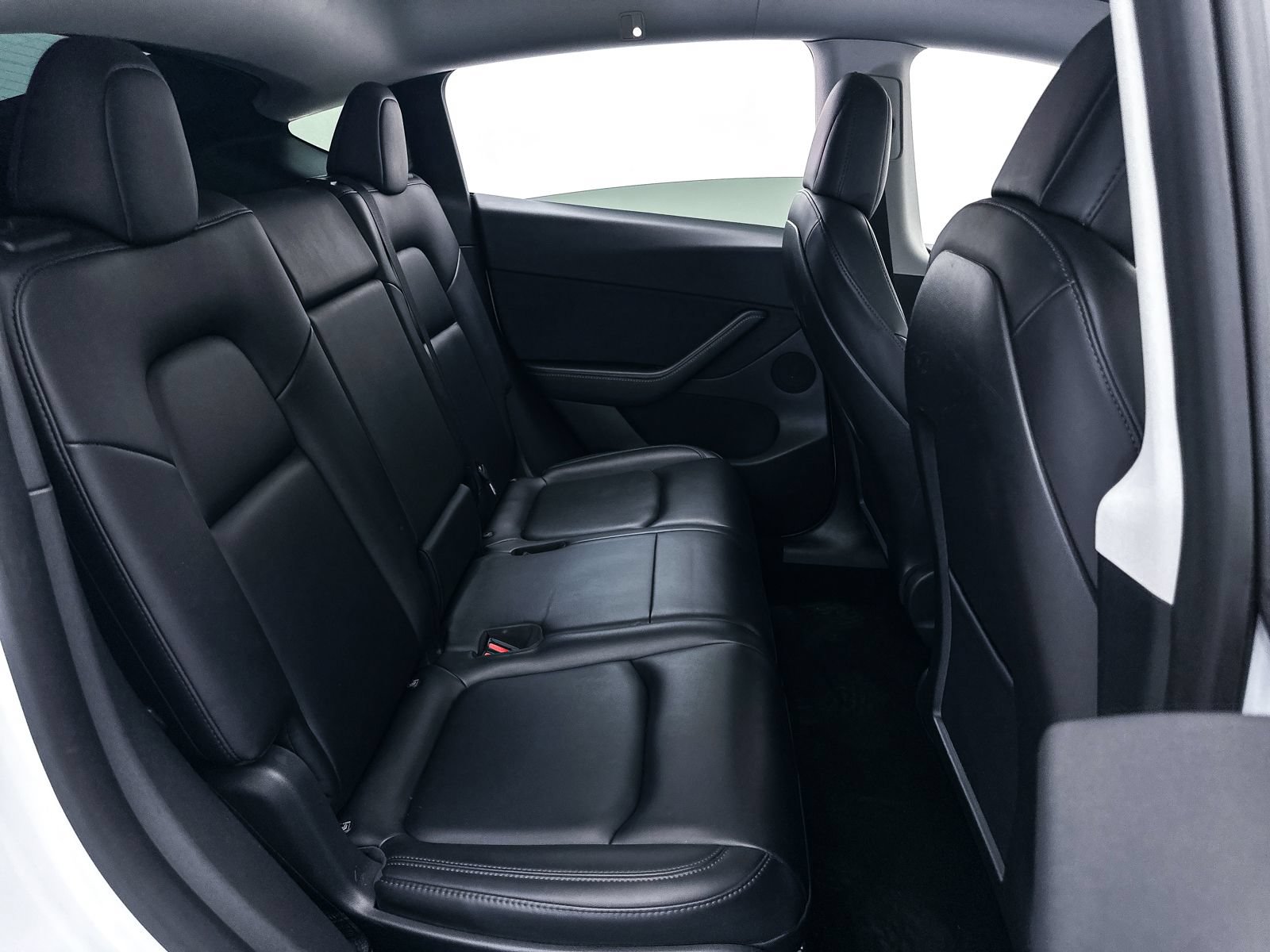 Used 2021 Tesla Model Y Long Range AWD/4WD image 32