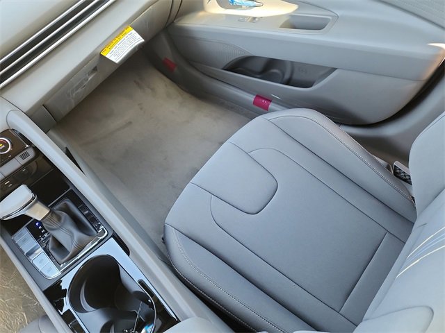 New 2025 Hyundai Elantra Blue image 13