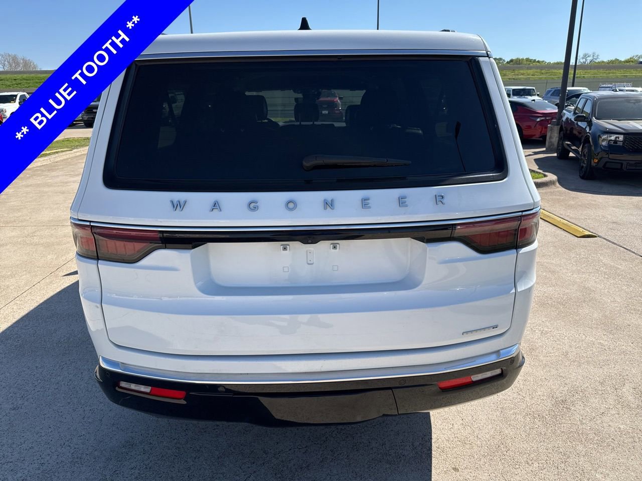 Used 2024 Jeep Wagoneer L Series II w/ Flexible Seating Group image 9