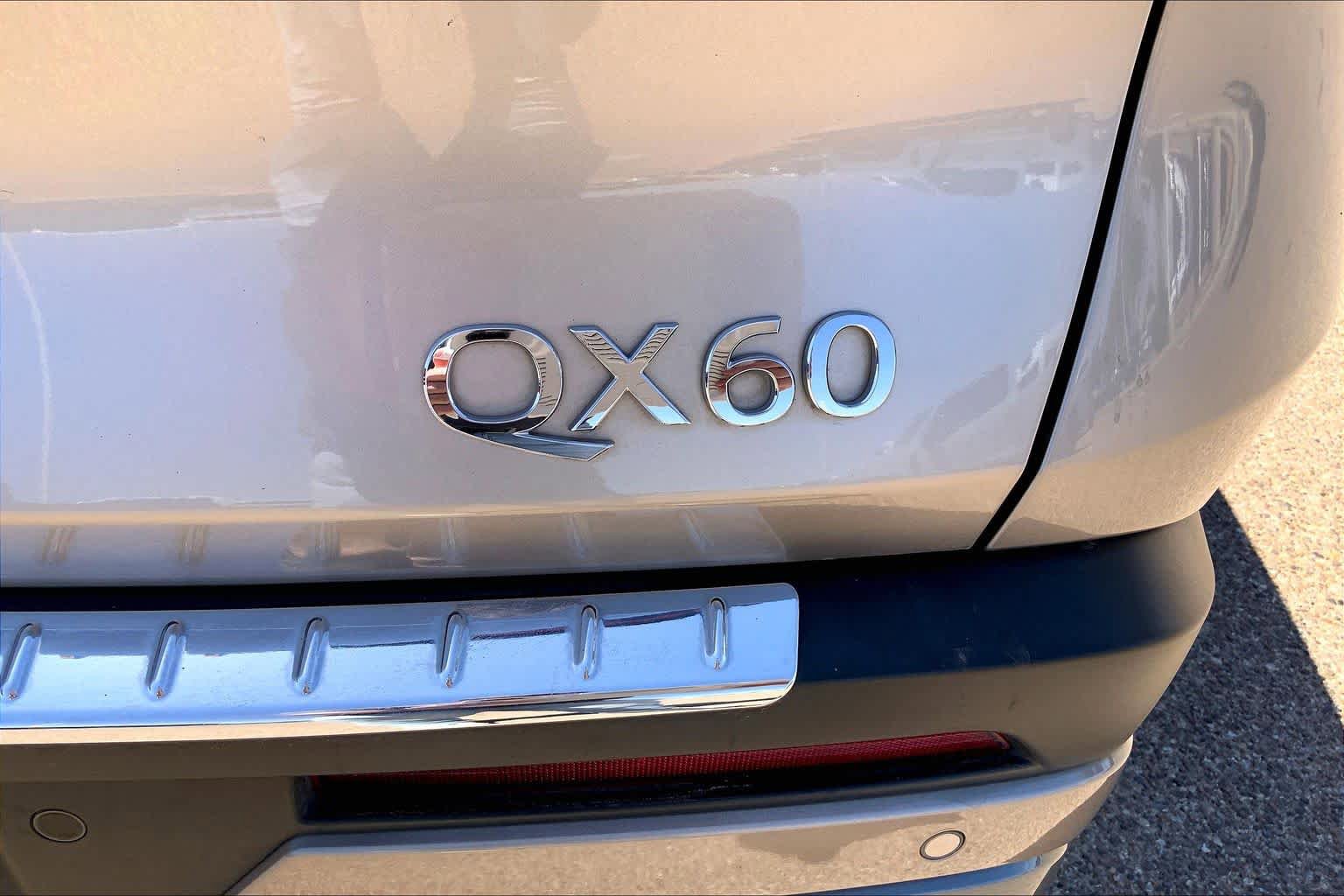 Used 2022 INFINITI QX60 Luxe w/ Cargo Package AWD/4WD image 10