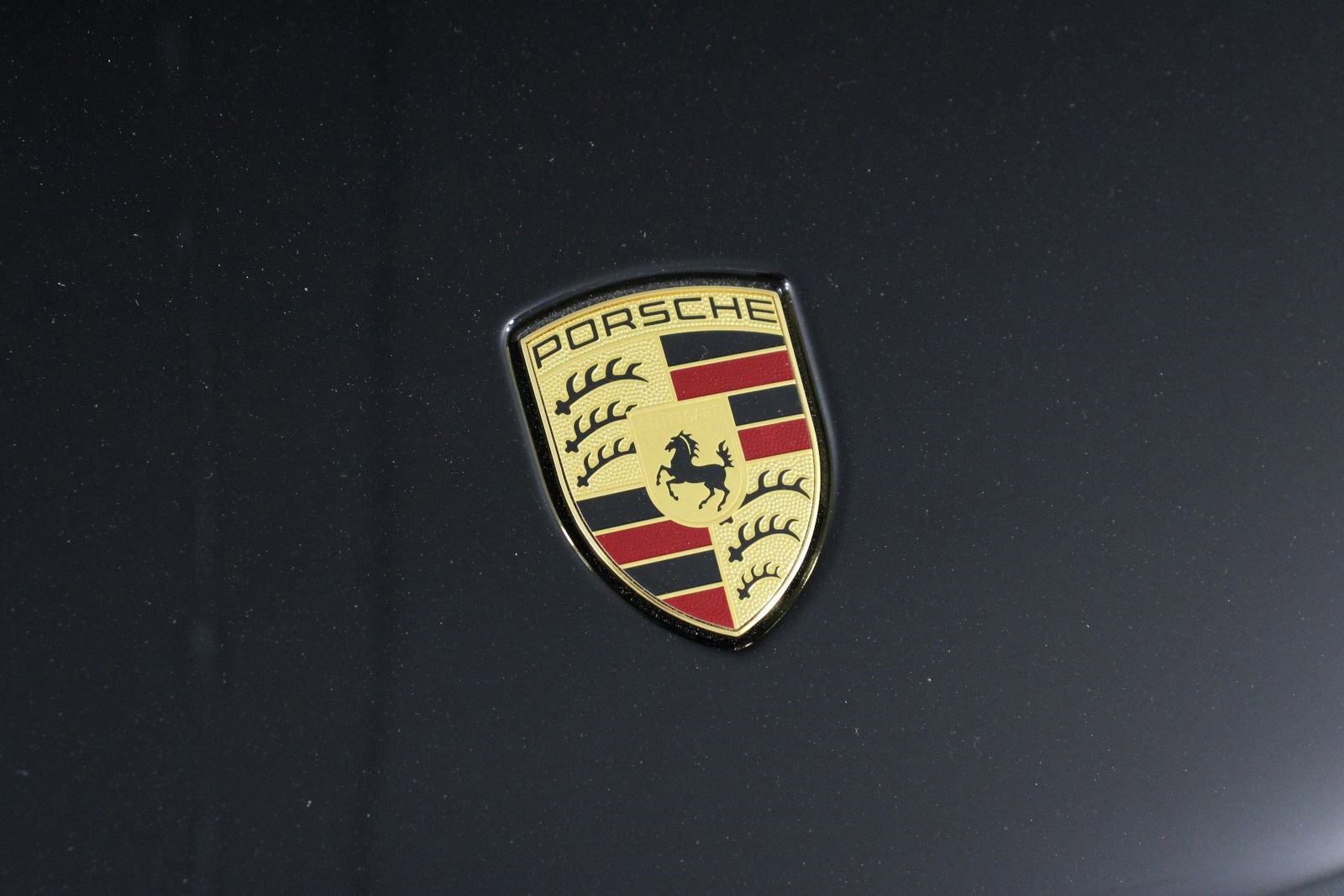 Certified 2025 Porsche Macan image 29