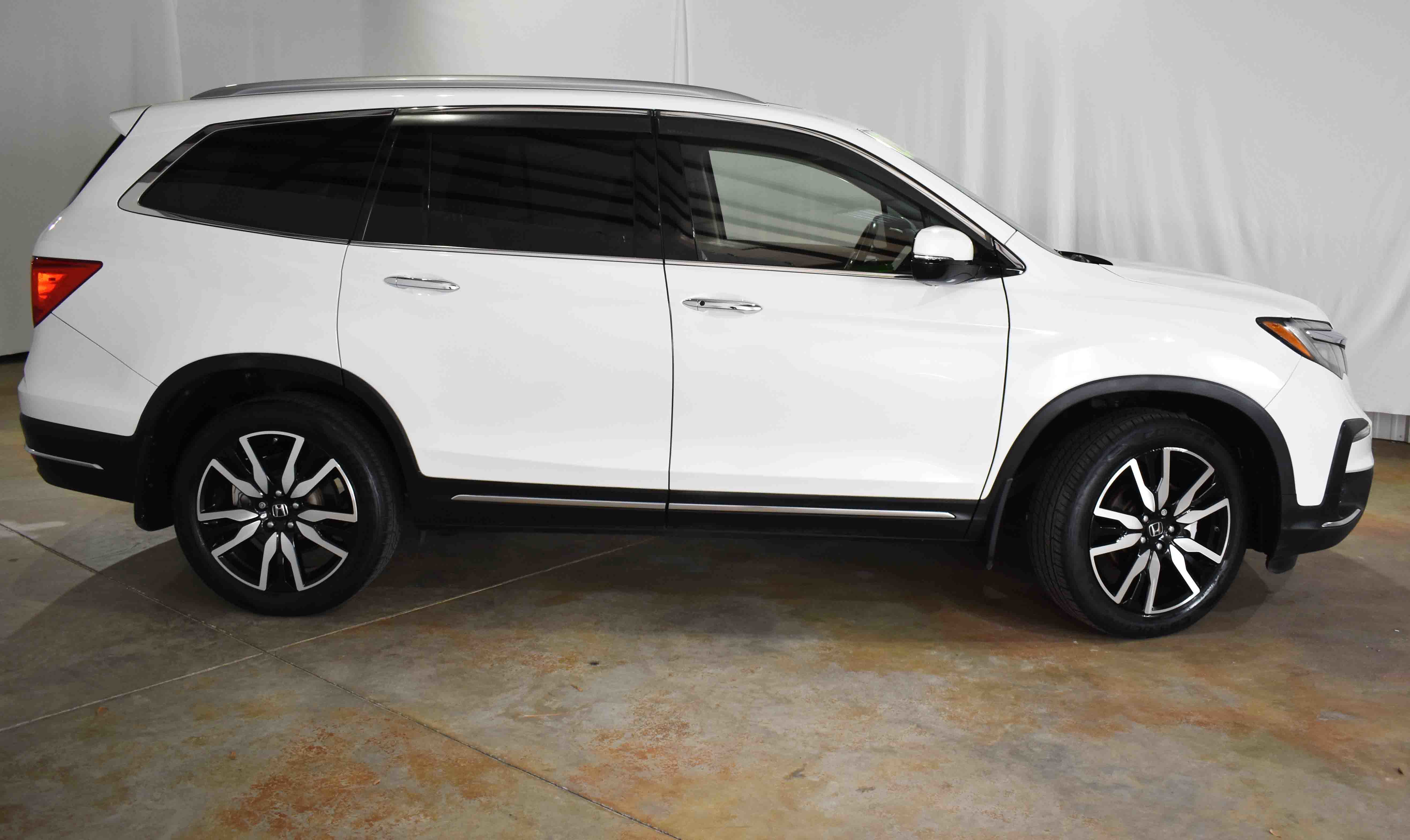 Used 2020 Honda Pilot Touring image 10