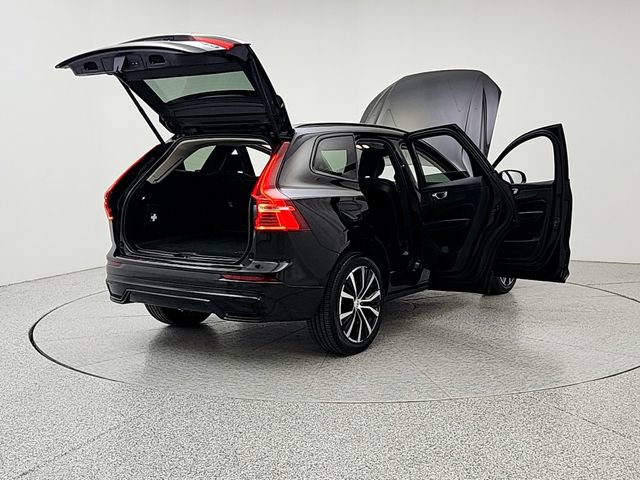 Certified 2024 Volvo XC60 B5 Plus w/ Protection Package Premier AWD/4WD image 11