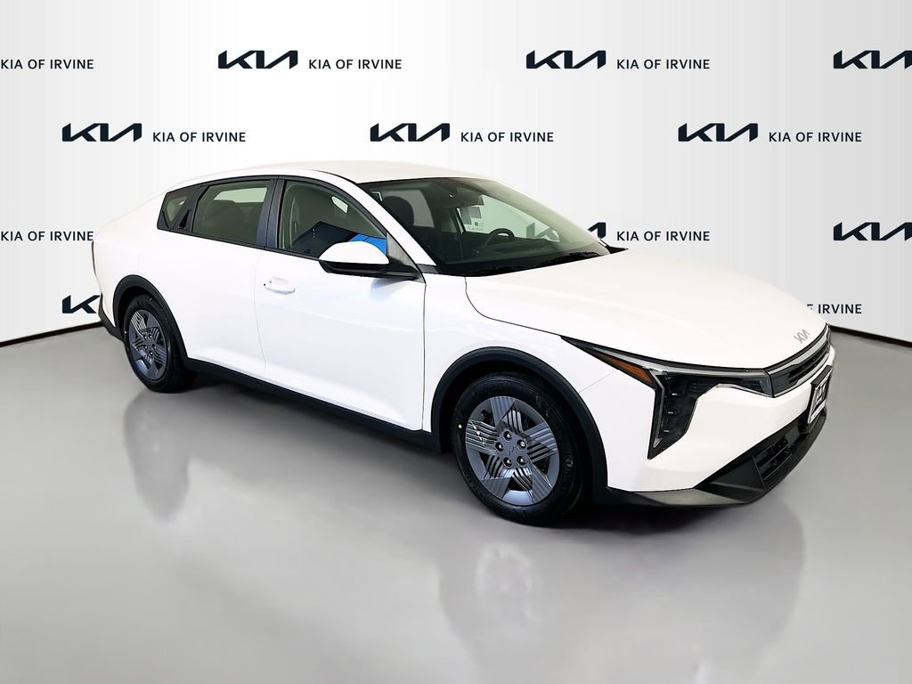 New 2026 Kia K4 LX