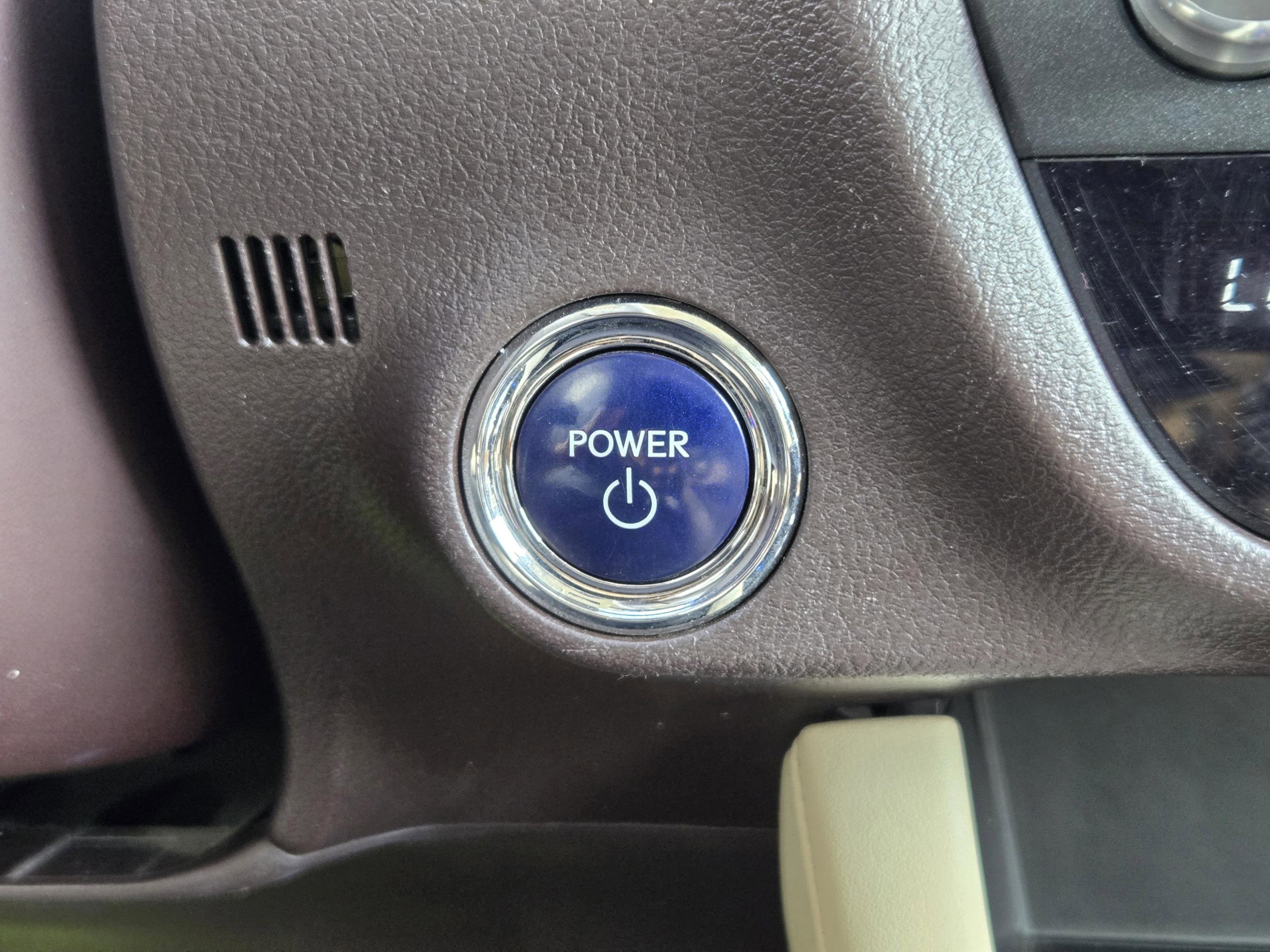 Used 2019 Lexus RX 450h AWD image 21