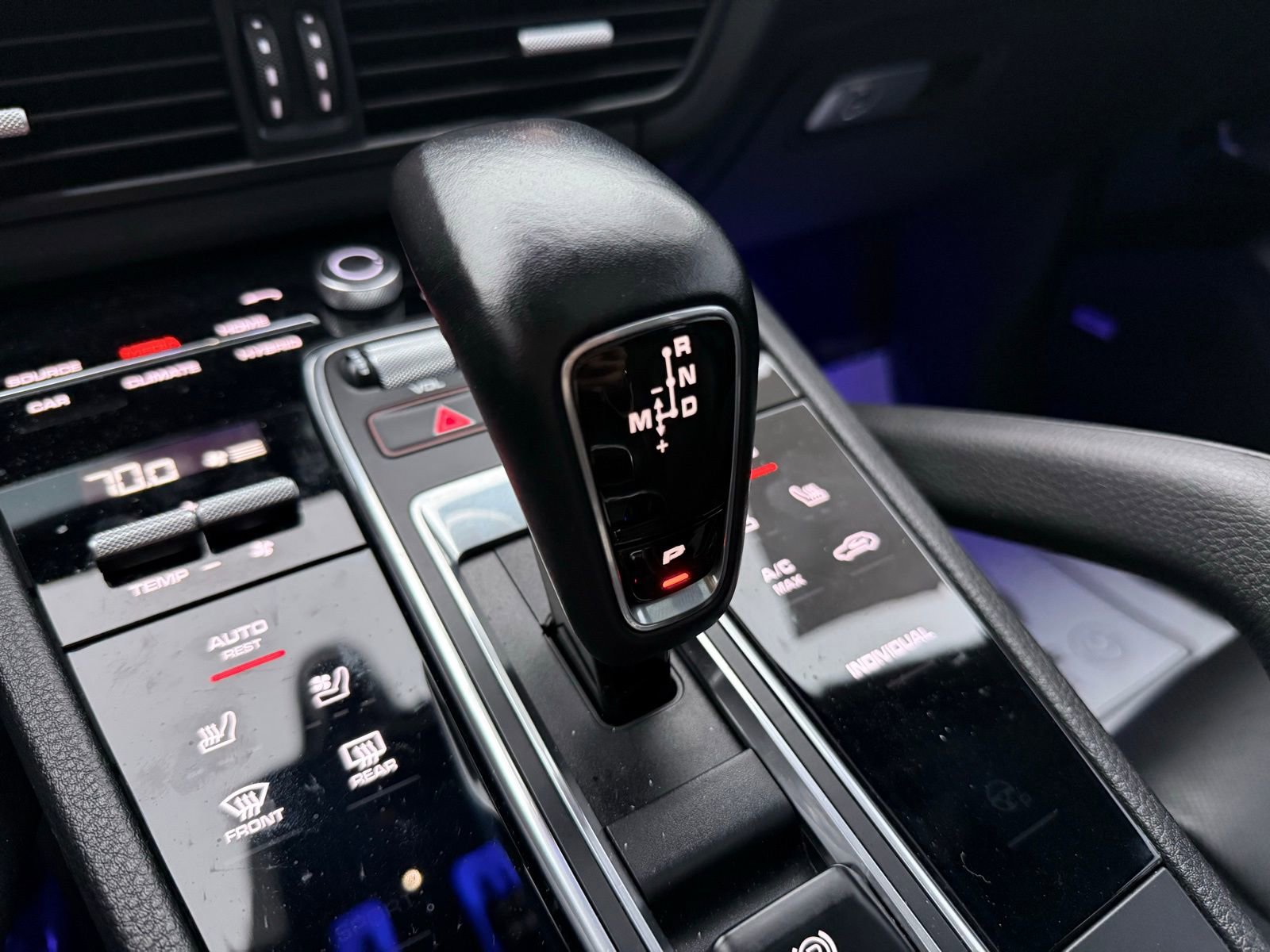 Used 2019 Porsche Cayenne E-Hybrid image 25