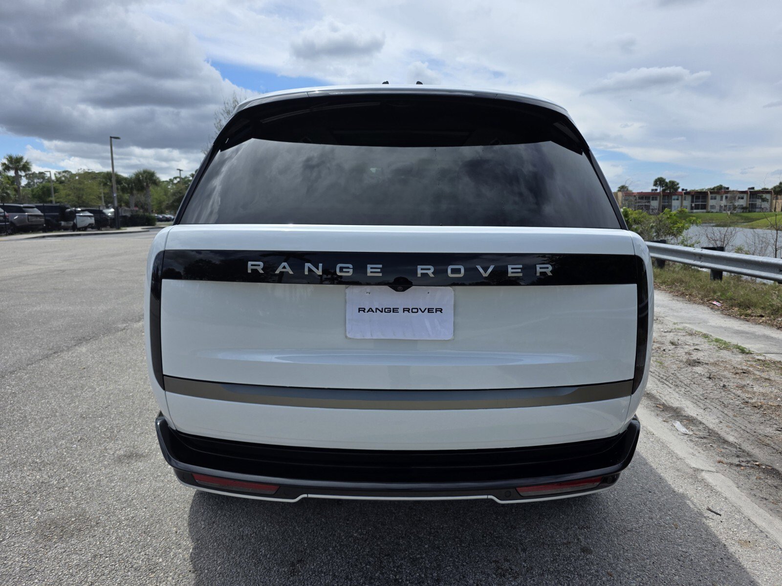 New 2026 Land Rover Range Rover SE image 6