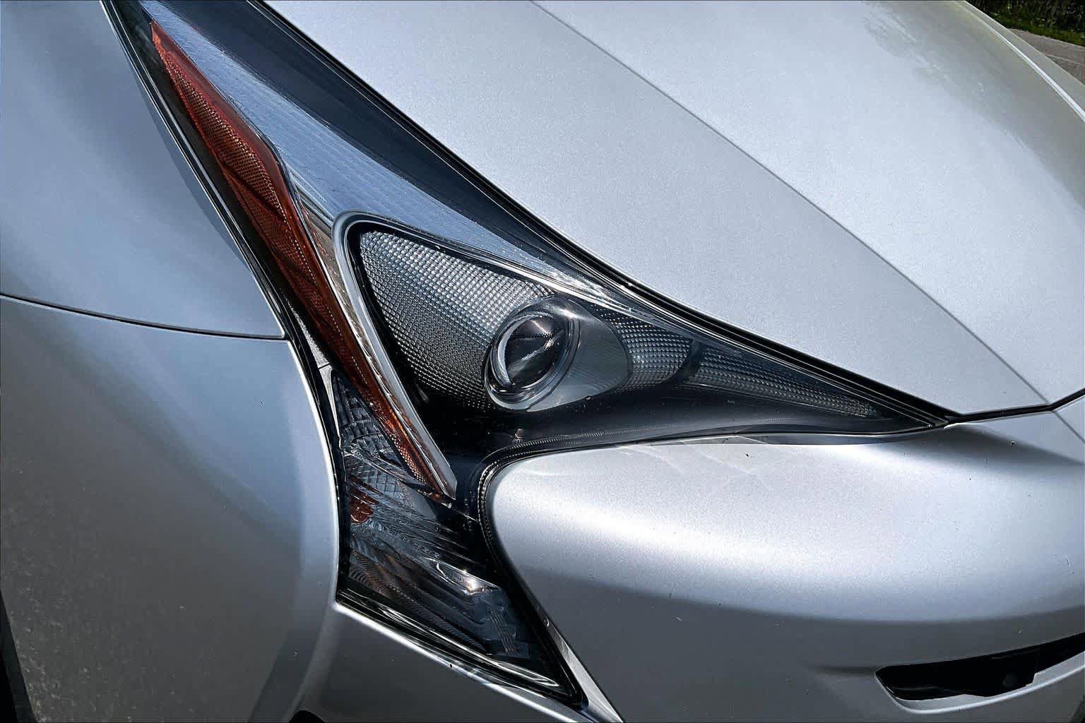 Used 2018 Toyota Prius Two w/ Prius Two Safety Plus Package FWD image 27