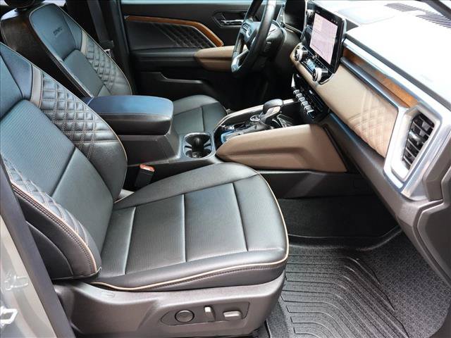 Used 2025 GMC Canyon Denali AWD/4WD image 29