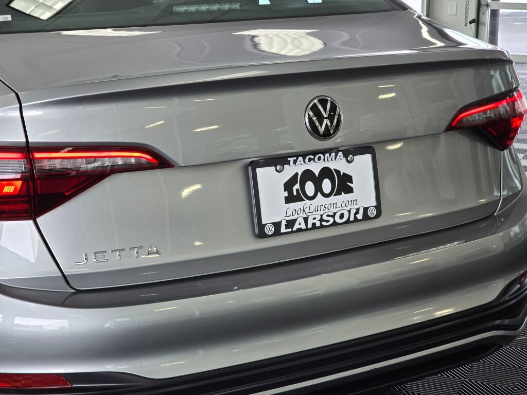 Used 2024 Volkswagen Jetta S image 13