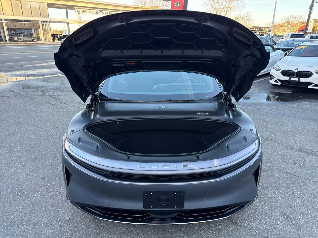 Used 2024 Lucid Air Touring image 31