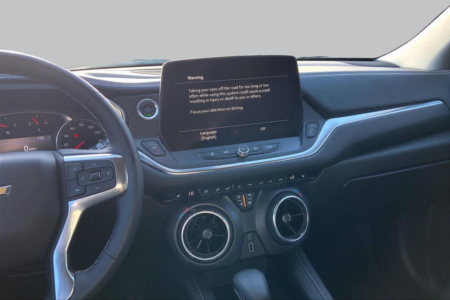 Used 2024 Chevrolet Blazer LT FWD image 7