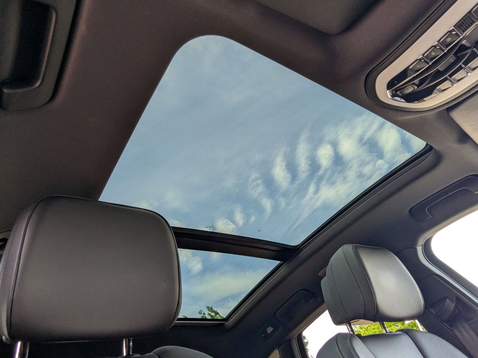 Certified 2026 Porsche Macan image 27