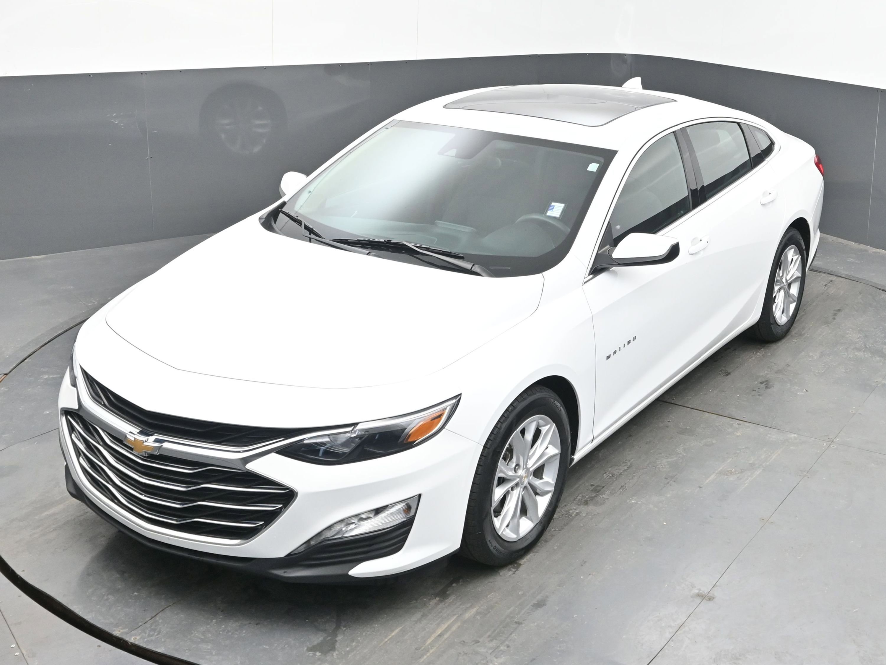 Used 2024 Chevrolet Malibu LT image 36