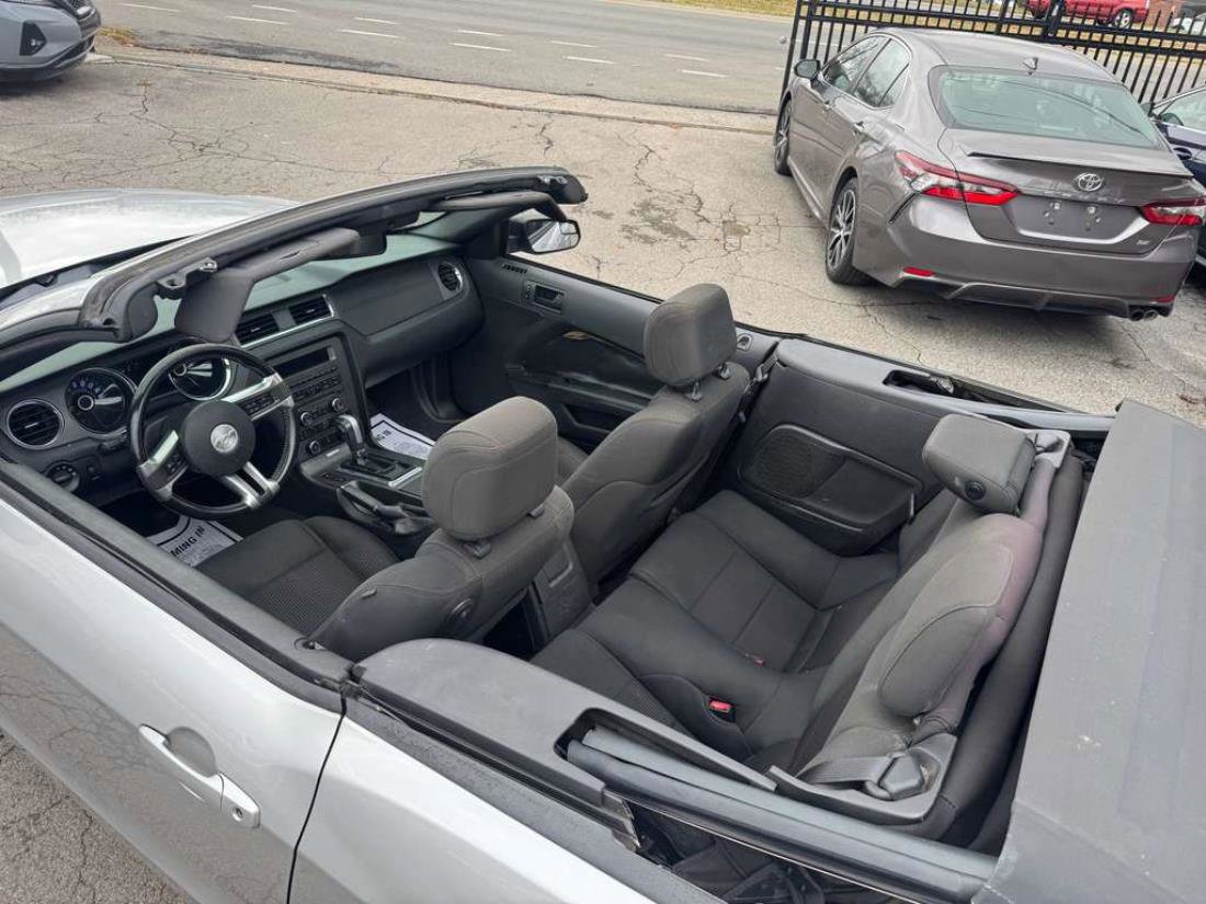Used 2014 Ford Mustang Convertible w/ Equipment Group 102A image 13