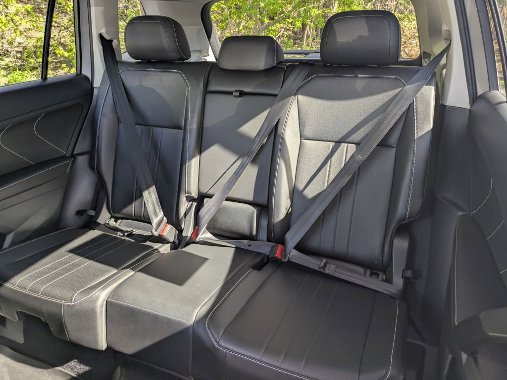 Used 2022 Volkswagen Tiguan SE AWD/4WD image 28
