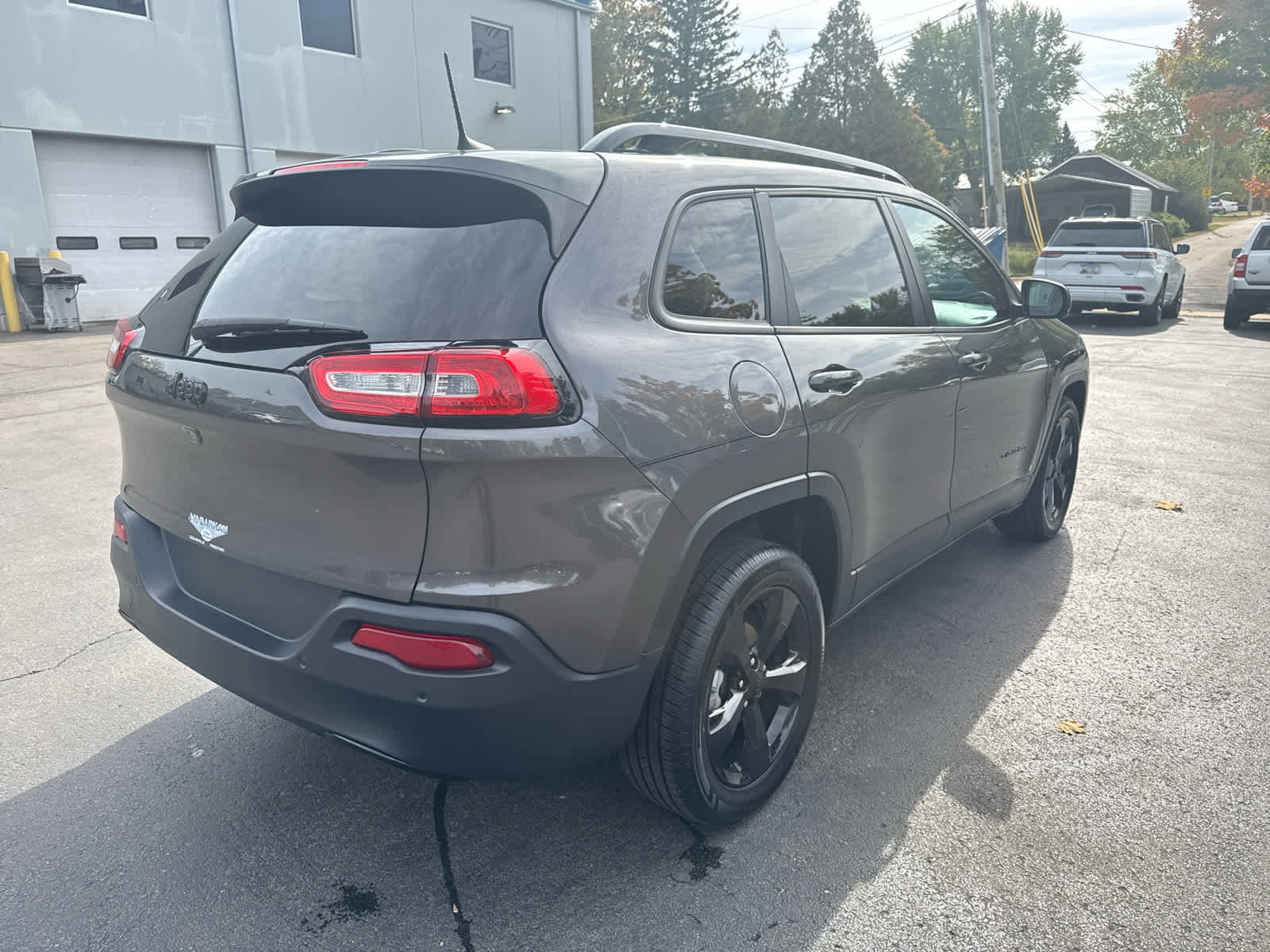 Used 2018 Jeep Cherokee Limited w/ High Altitude Package image 3