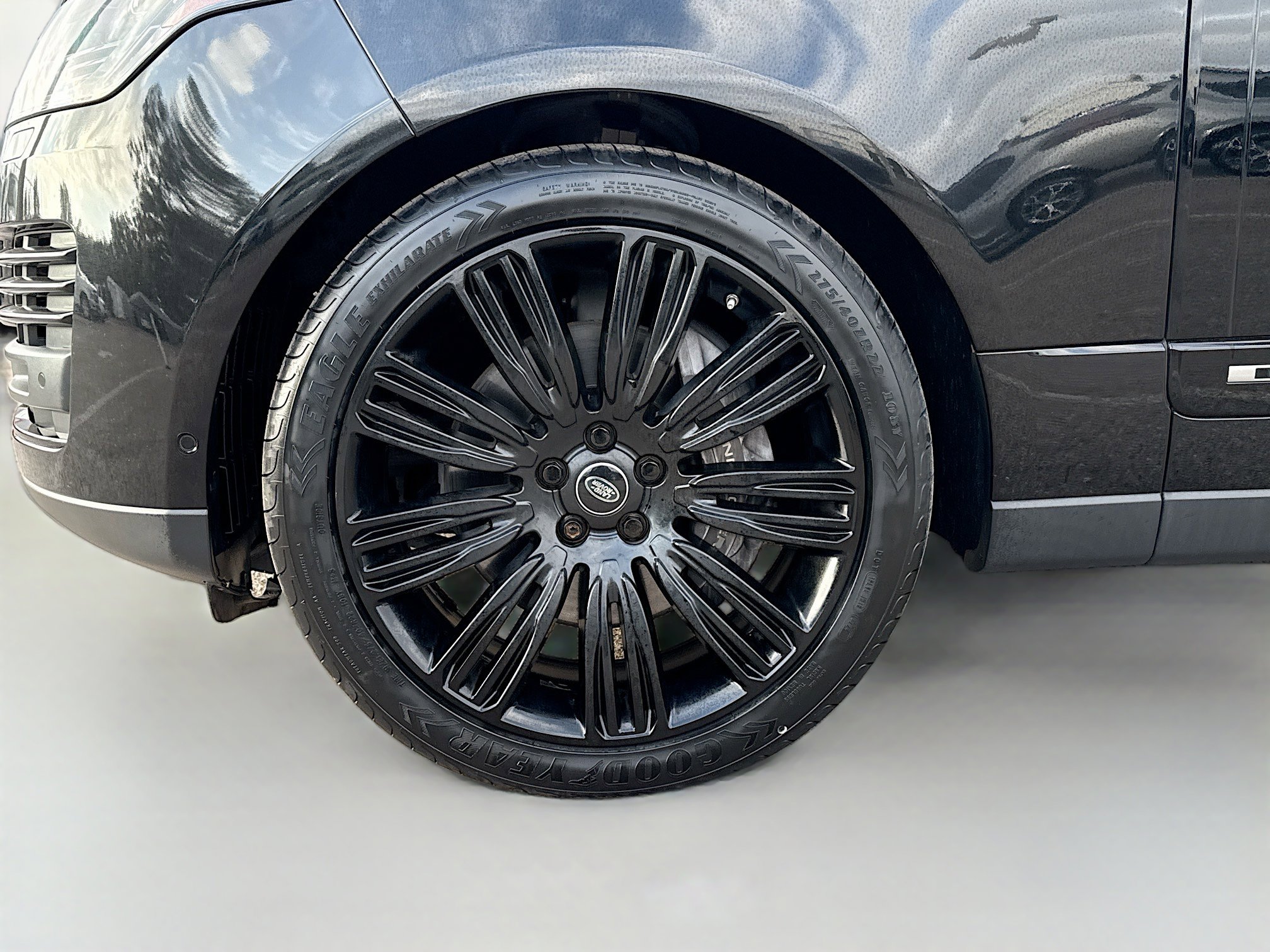 Used 2019 Land Rover Range Rover Long Wheelbase Supercharged image 41